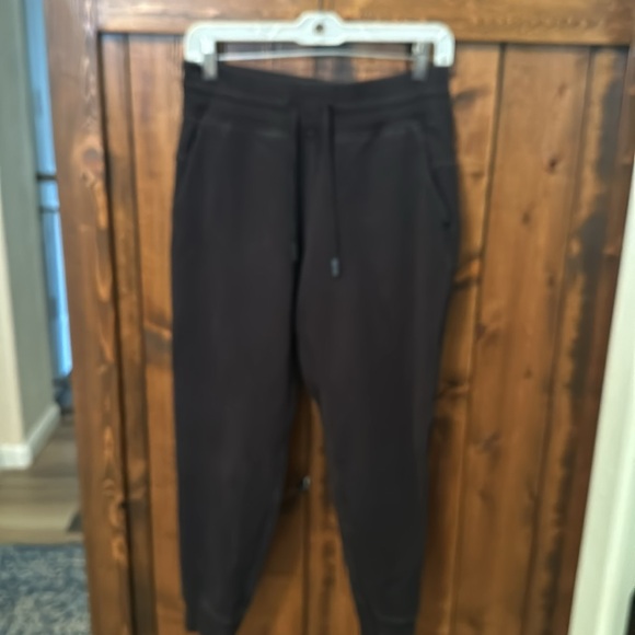 Lululemon Warm Down Jogger *28", Size 6 - Picture 5 of 11